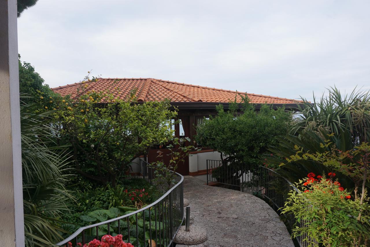 Hotel Villa Souvenir Forza dʼAgro Εξωτερικό φωτογραφία